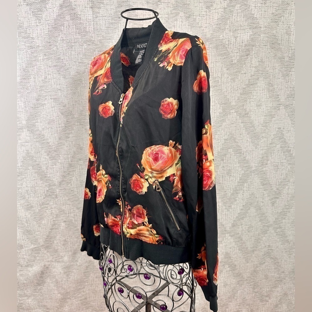 Indero floral black bomber size M - Picture 8 of 10